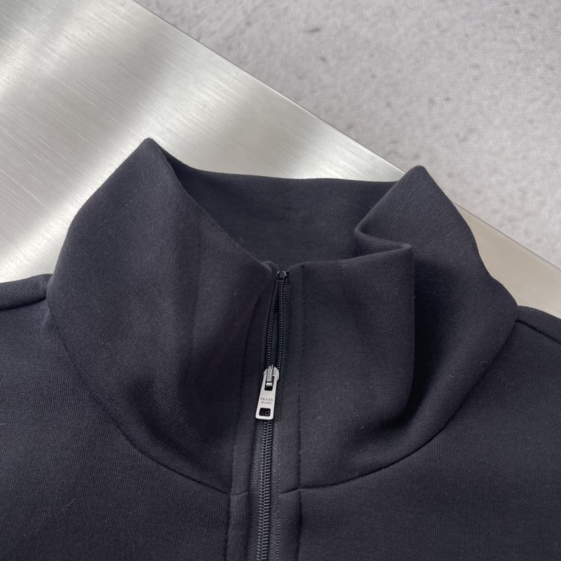 Pra*a outwear